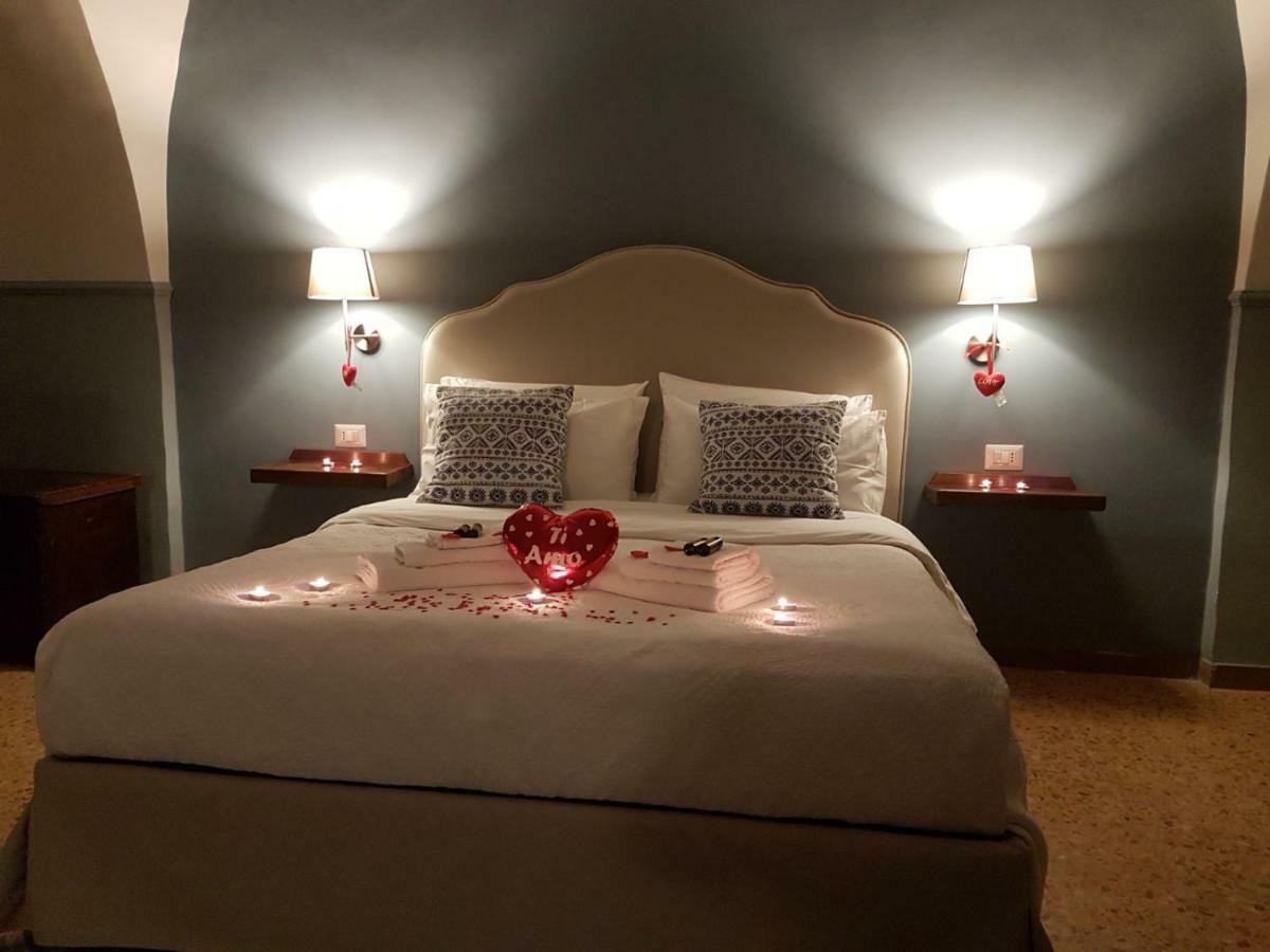 Aragonese Luxury 5* Naples