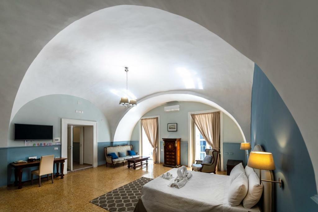 Aragonese Luxury
