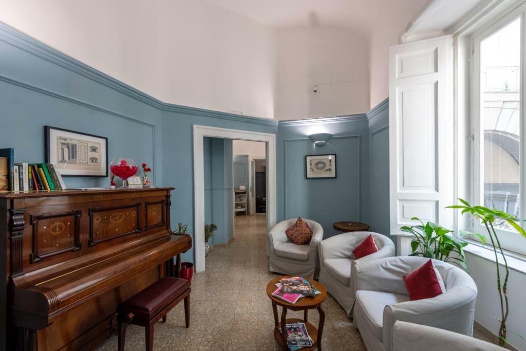 Couette-café Aragonese Luxury Naples
